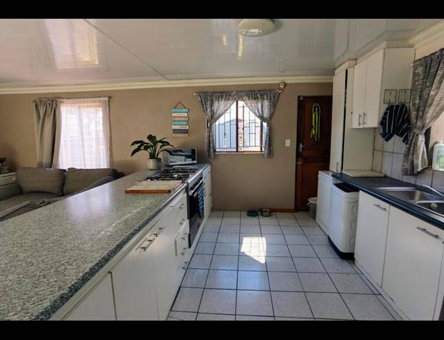 3 BEDROOM HOUSE FOR SALE IN GOODWOOD ESTATE